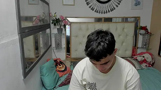 Snapshot of heiker_ chatting on October 28, 2025, 2:56 am heiker online show from October 28, 2025, 2:56 am