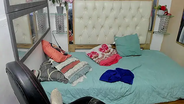 Snapshot of heiker_ chatting on October 7, 2025, 2:56 am heiker online show from October 7, 2025, 2:56 am