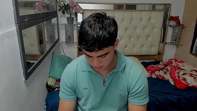 Snapshot of heiker_ chatting on December 15, 2025, 2:39 am heiker online show from December 15, 2025, 2:39 am