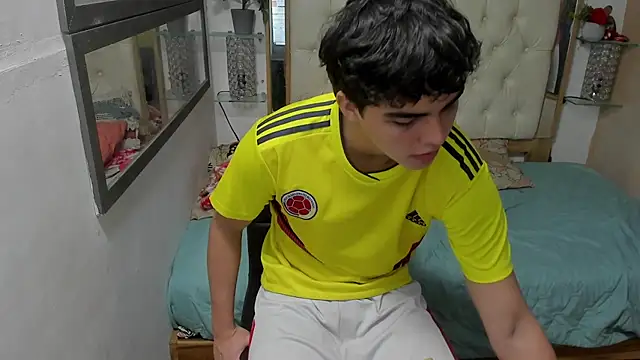 Snapshot of heiker_ chatting on October 13, 2025, 2:57 am heiker online show from October 13, 2025, 2:57 am