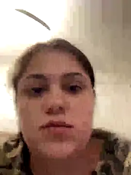 Layla- online show from October 31, 2025, 2:41 am