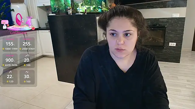 Layla- online show from April 23, 2026, 9:38 am