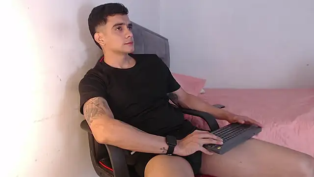 adam levis17 online show from April 27, 2026, 6:33 am