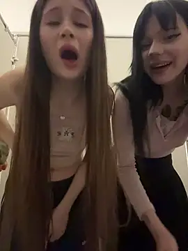 Snapshot of melicious_ chatting on May 25, 2026, 12:59 pm melicious online show from May 25, 2026, 12:59 pm