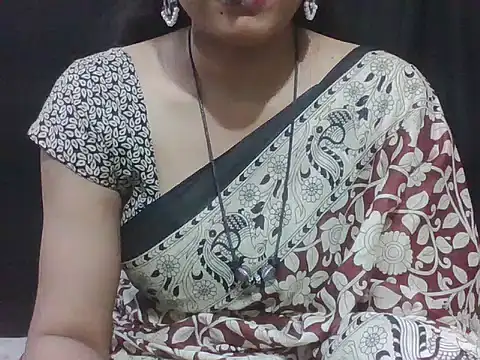 Snapshot of sugandha_bhabhi chatting on March 11, 2026, 5:18 pm sugandha bhabhi online show from March 11, 2026, 5:18 pm