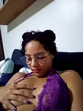 Snapshot of Cherry_kat chatting on March 6, 2025, 7:43 pm Cherry kat online show from March 6, 2025, 7:43 pm