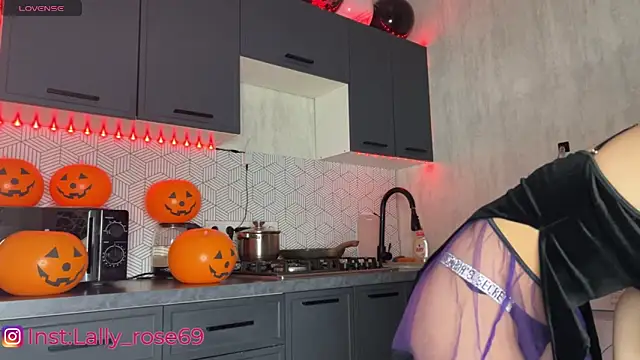 LallyRose69 online show from October 24, 2025, 9:47 pm