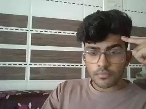 DoctorAlonee46 online show from September 19, 2025, 7:45 am