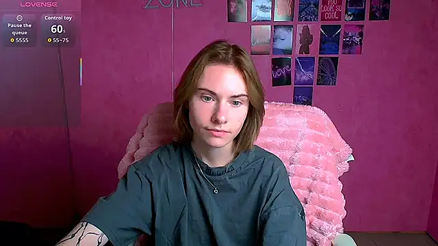 Fiona Night online show from November 23, 2025, 6:34 am