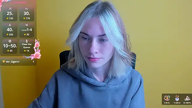 Fiona Night online show from October 14, 2025, 5:30 am