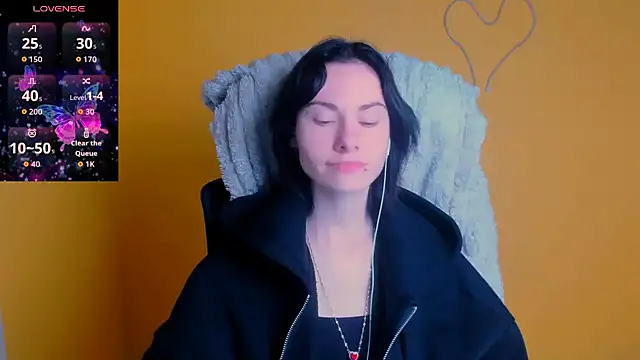 Fiona Night online show from May 3, 2026, 5:34 am