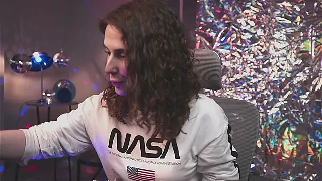 Snapshot of OliviaMcClean chatting on March 29, 2026, 7:26 pm OliviaMcClean online show from March 29, 2026, 7:26 pm