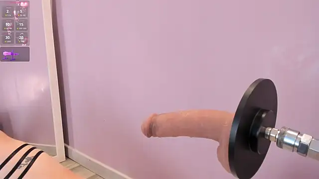 Snapshot of Adharamonroe chatting on November 6, 2025, 10:41 am Adharamonroe online show from November 6, 2025, 10:41 am