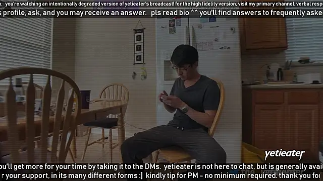 Snapshot of yetieater chatting on January 3, 2025, 9:26 pm yetieater online show from January 3, 2025, 9:26 pm