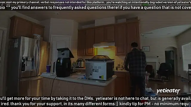 Snapshot of yetieater chatting on January 14, 2025, 7:21 pm yetieater online show from January 14, 2025, 7:21 pm