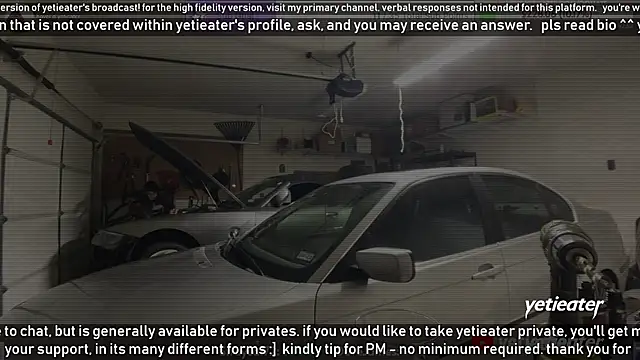 Snapshot of yetieater chatting on January 7, 2025, 10:19 pm yetieater online show from January 7, 2025, 10:19 pm