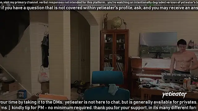 Snapshot of yetieater chatting on February 16, 2025, 1:14 am yetieater online show from February 16, 2025, 1:14 am