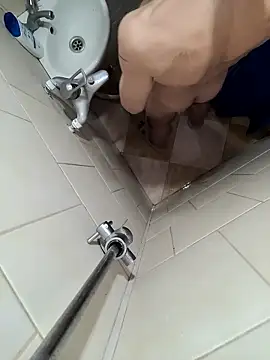 Nike-reactor online show from December 22, 2025, 12:55 am