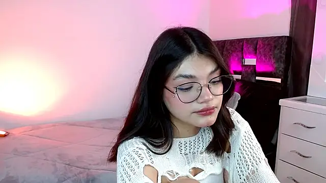 Snapshot of _Camilaaa_ chatting on October 15, 2025, 7:16 am Camilaaa online show from October 15, 2025, 7:16 am