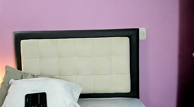 Snapshot of Rachellkurth chatting on March 14, 2025, 7:23 pm Rachellkurth online show from March 14, 2025, 7:23 pm