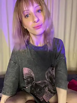 amorearte m online show from April 4, 2026, 8:15 pm