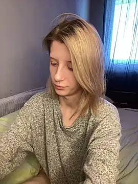 amorearte m online show from March 22, 2025, 2:25 pm