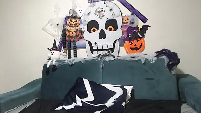 Tiberius hunk online show from October 31, 2025, 8:16 pm