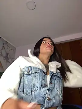 Snapshot of sofia_23x chatting on October 7, 2025, 12:50 pm sofia 23x online show from October 7, 2025, 12:50 pm