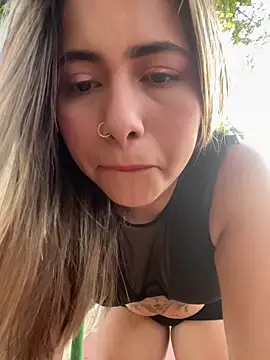 Snapshot of lunaxxx_69 chatting on December 15, 2025, 10:37 pm lunaxxx 69 online show from December 15, 2025, 10:37 pm