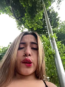 Snapshot of lunaxxx_69 chatting on November 17, 2025, 10:14 pm lunaxxx 69 online show from November 17, 2025, 10:14 pm