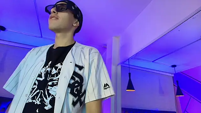 Andrew Wolff online show from November 5, 2025, 3:20 am