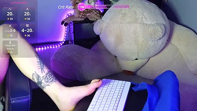 Snapshot of EmmaGallen chatting on March 7, 2025, 8:23 am EmmaGallen online show from March 7, 2025, 8:23 am