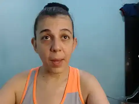 Snapshot of luli_angel chatting on October 28, 2025, 1:06 am luli angel online show from October 28, 2025, 1:06 am