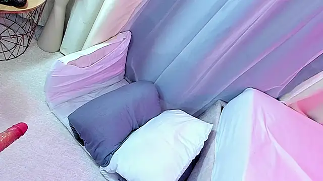 im hanna1 online show from December 4, 2025, 12:15 pm