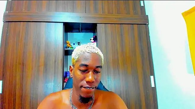 Dreamastercum  online show from November 3, 2025, 10:13 pm