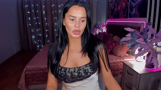 Snapshot of DanaSincere chatting on November 22, 2025, 6:12 am DanaSincere online show from November 22, 2025, 6:12 am