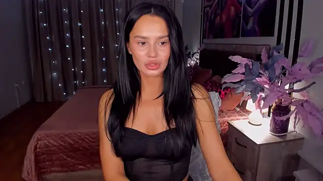 Snapshot of DanaSincere chatting on December 2, 2025, 6:31 pm DanaSincere online show from December 2, 2025, 6:31 pm