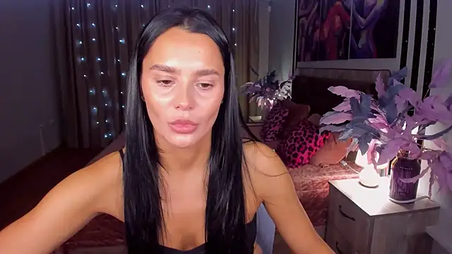 Snapshot of DanaSincere chatting on December 4, 2025, 3:38 am DanaSincere online show from December 4, 2025, 3:38 am