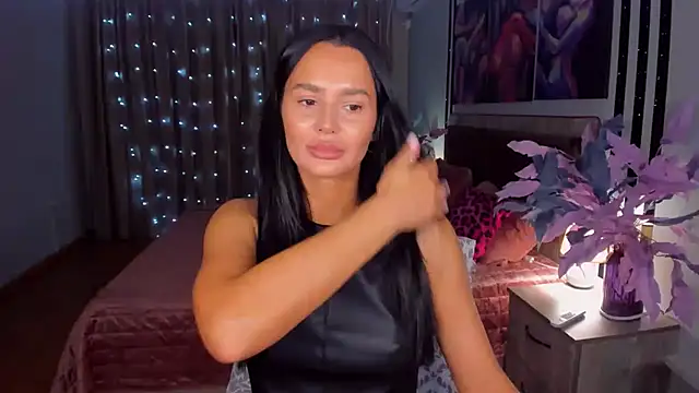 Snapshot of DanaSincere chatting on November 28, 2025, 4:01 am DanaSincere online show from November 28, 2025, 4:01 am