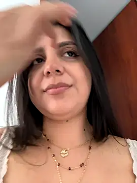 AliceGarc online show from October 2, 2025, 5:16 pm
