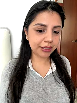 AliceGarc online show from September 28, 2025, 6:26 pm