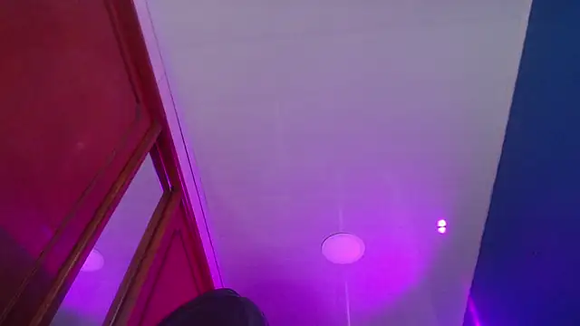 Snapshot of milu23__ chatting on October 10, 2025, 2:40 pm milu23 online show from October 10, 2025, 2:40 pm