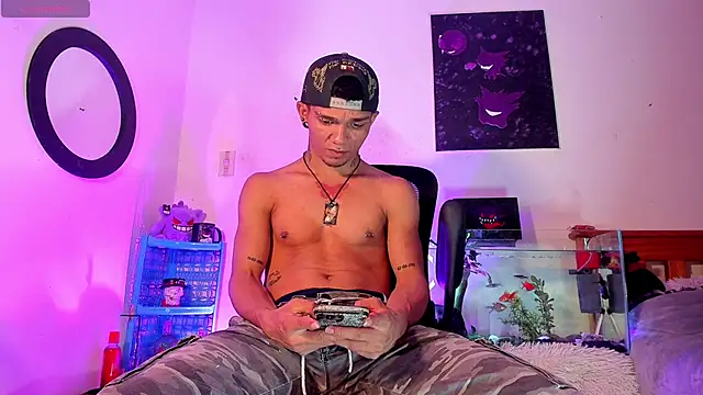 CRAZY-BOY99 online show from May 10, 2026, 9:38 pm