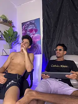 Snapshot of Miguel_bigcock chatting on February 15, 2026, 6:58 am Miguel bigcock online show from February 15, 2026, 6:58 am