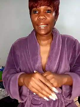 Snapshot of Missvixen81 chatting on July 24, 2026, 4:52 am Missvixen81 online show from July 24, 2026, 4:52 am