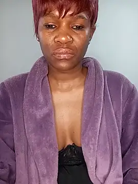 Snapshot of Missvixen81 chatting on August 3, 2026, 7:27 am Missvixen81 online show from August 3, 2026, 7:27 am