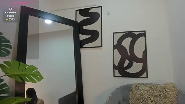 alanarouge online show from April 29, 2026, 11:36 am