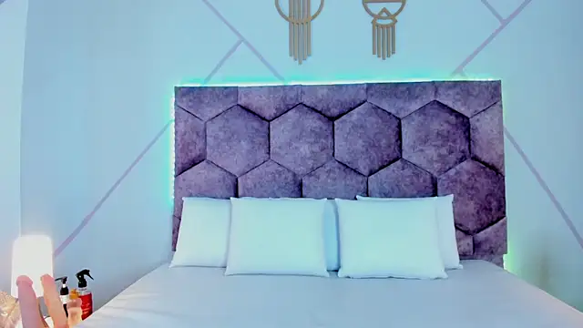 Snapshot of aurora_collinss_ chatting on October 7, 2025, 1:12 pm aurora collinss online show from October 7, 2025, 1:12 pm