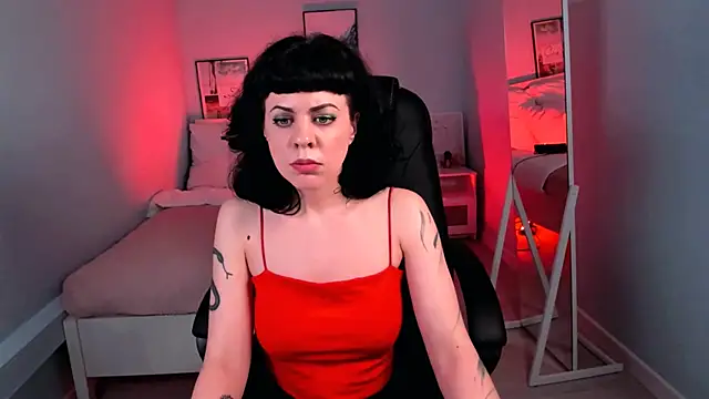 Snapshot of TrishLovers chatting on March 15, 2025, 4:57 am TrishLovers online show from March 15, 2025, 4:57 am