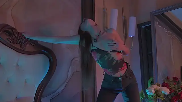 Amanda River online show from November 22, 2025, 6:34 am